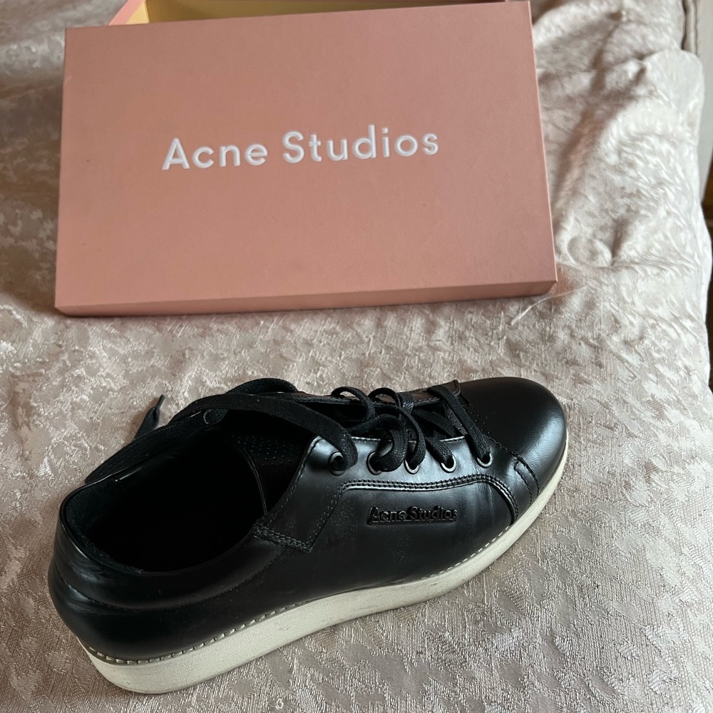 ACNE STUDIOS
